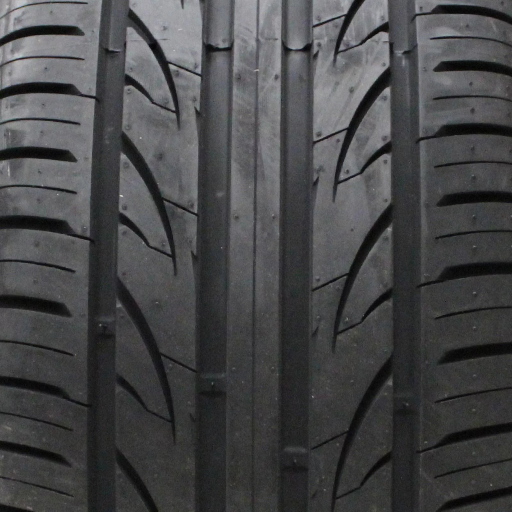 225/40ZR18 92W XL Passenger Tire W954946