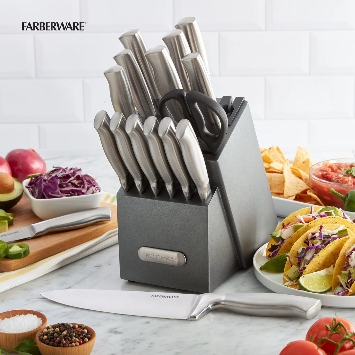 17 Piece Stainless Steel Knife Block Set H935