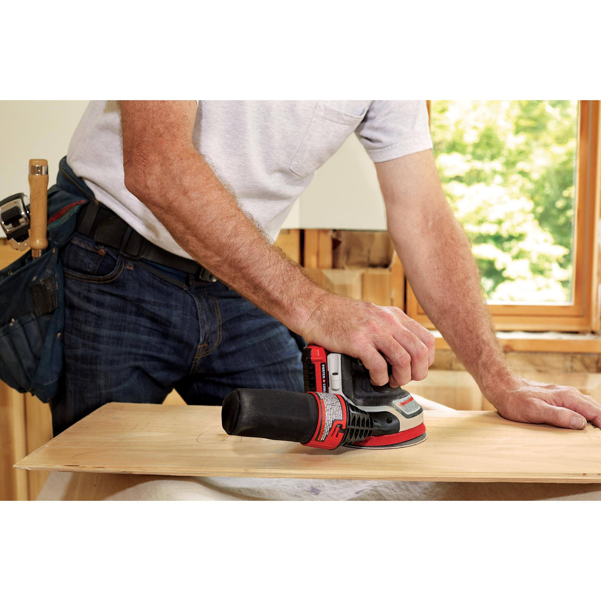 20V Max Cordless Random Orbital Sander U182