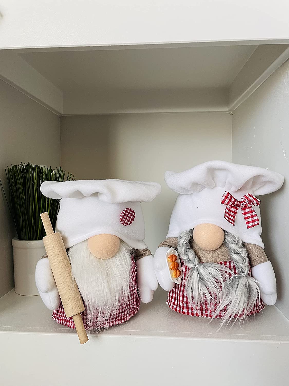 Red and White Plush Gnome Decor R6033