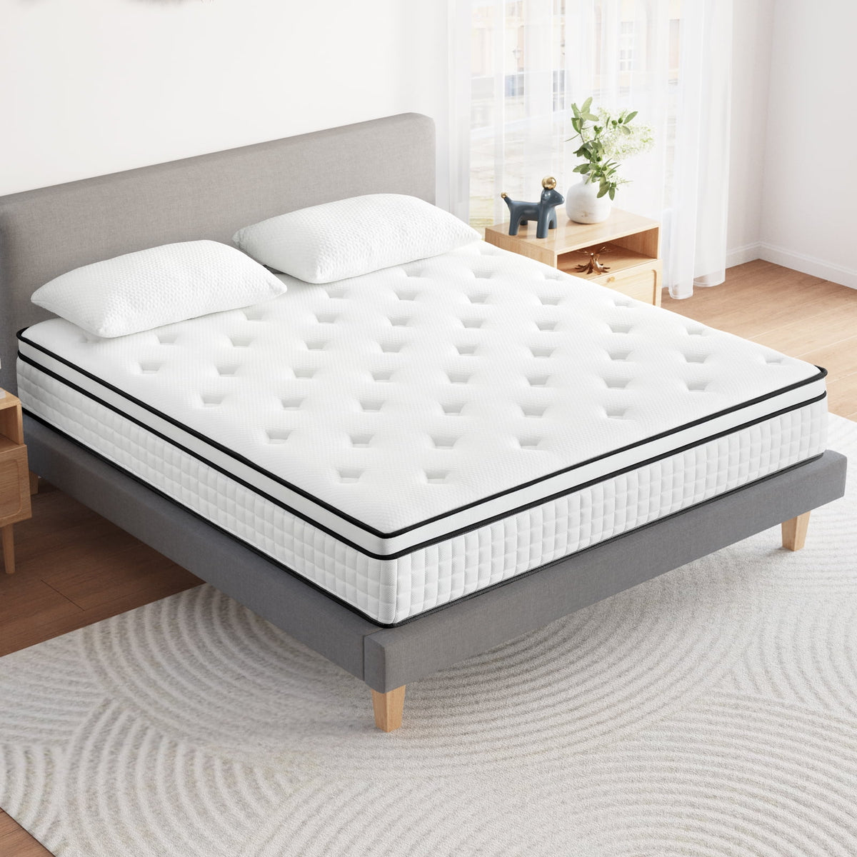 Queen Size 12 inch Hybrid Innerspring Mattress A49279