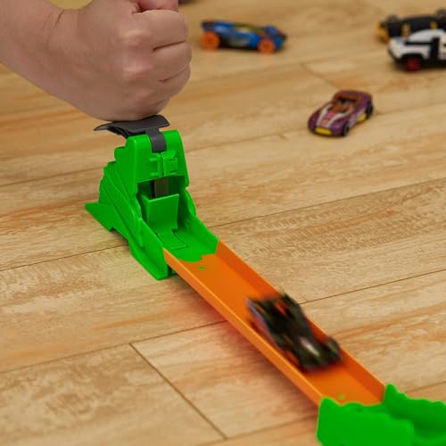 Toy Car Track Set with 1:64 Scale Vehicle J840021