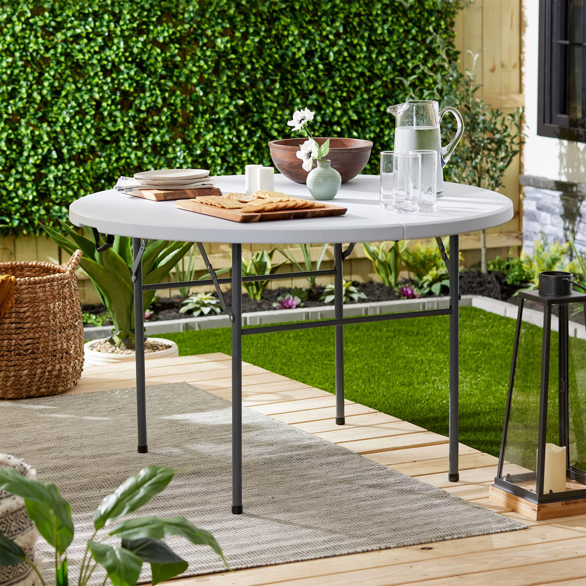 White Round Folding Banquet Table A35795