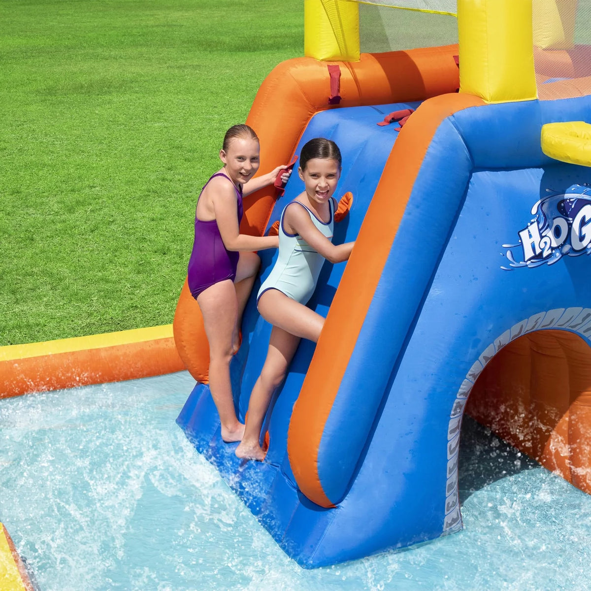 18' x 16.5' x 8.6' Inflatable Water Park B2761